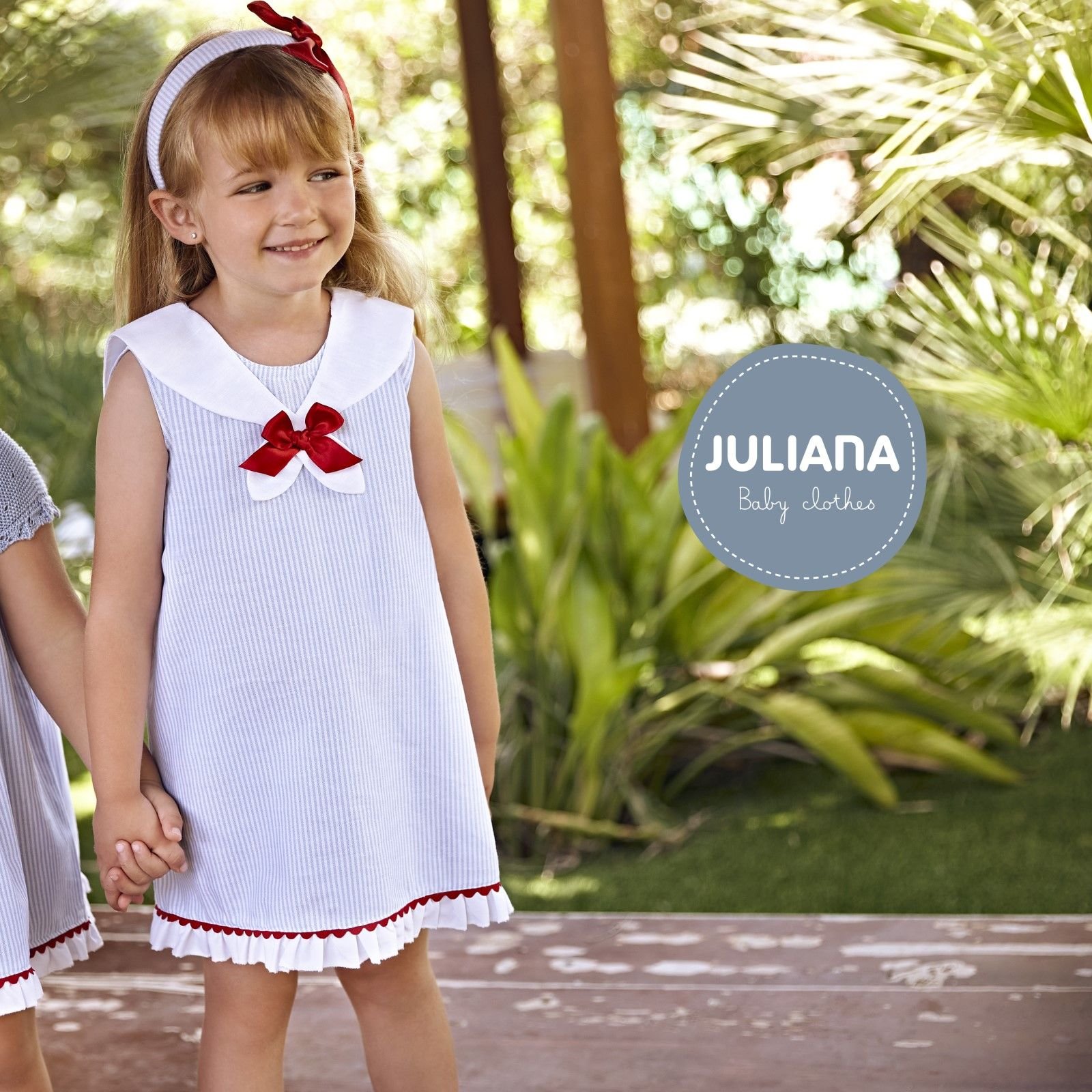 Imagen Vestido niña JULIANA J7137 de tela enterizo rayas y cuello babero cielo 1