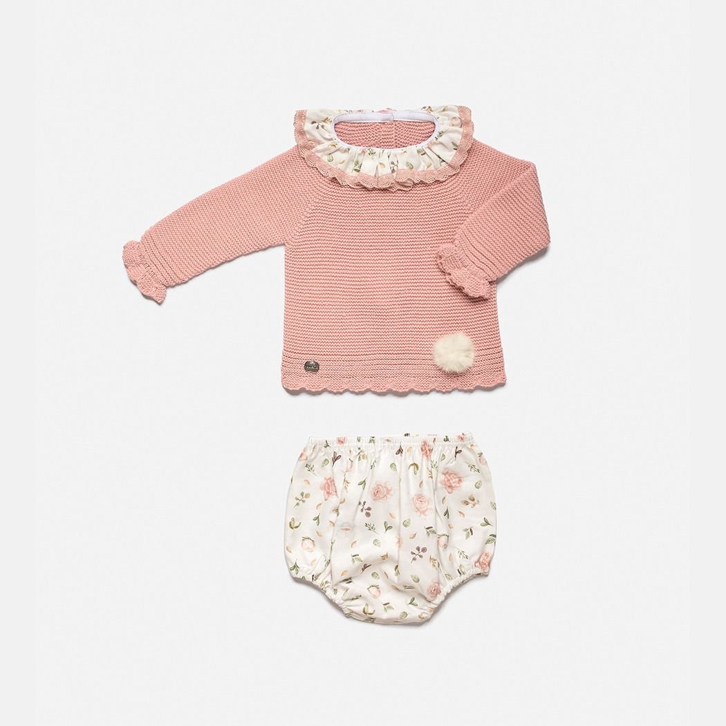 Imagen-Conjunto-de-bebe-nina-JULIANA-J8089-de-jersey-cuello-volante-y-ranita-estampada-rosa-1.jpg